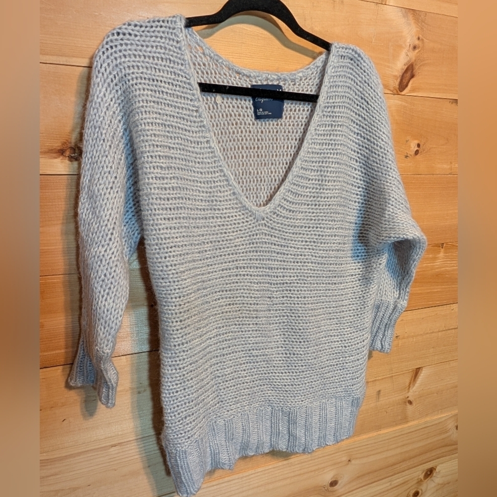 American Eagle Soft Knit Light Gray V-Neck Sweater,Loose Knit, Large. Periwinkle - Picture 1 of 2